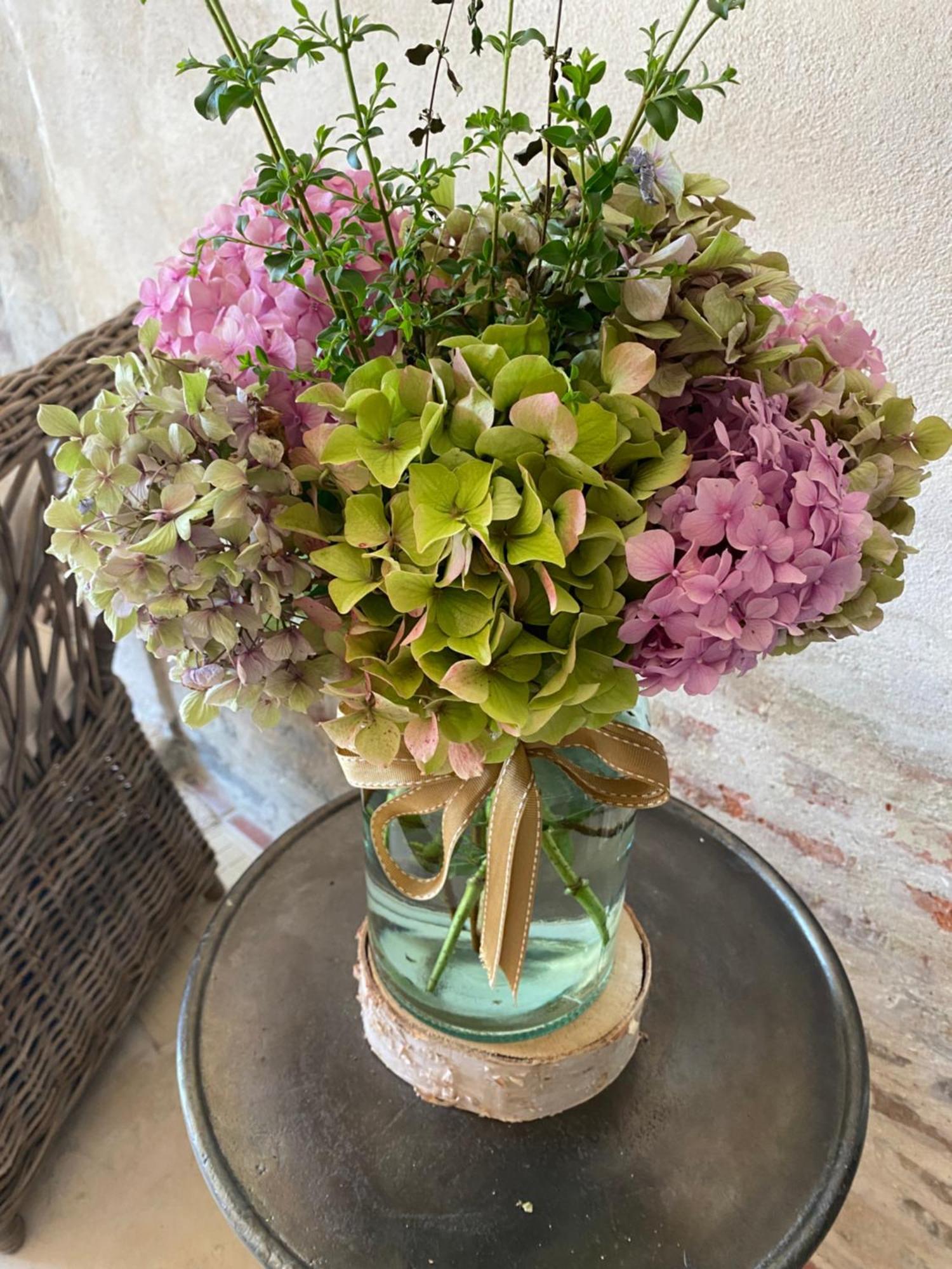 Les Hortensias Canly Luaran gambar